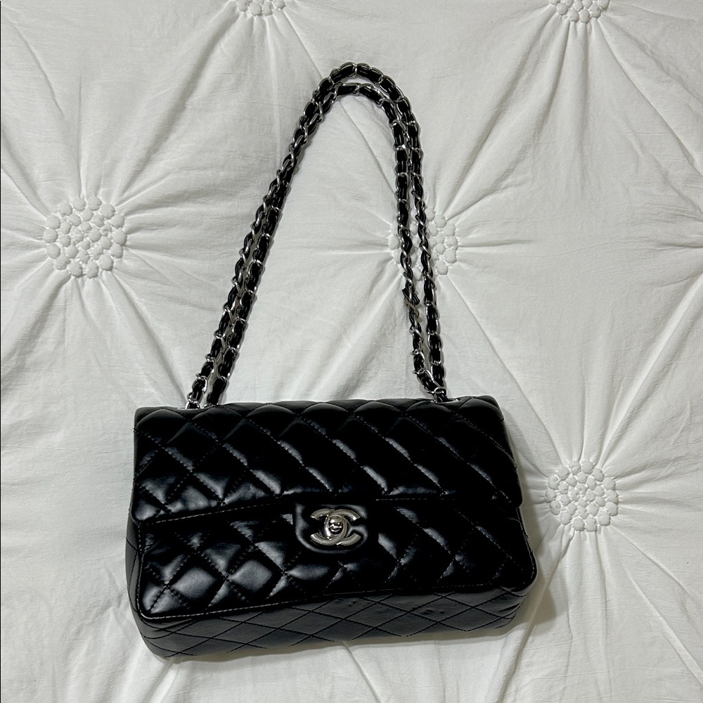 Black Quilted Chain Shoulder Bag